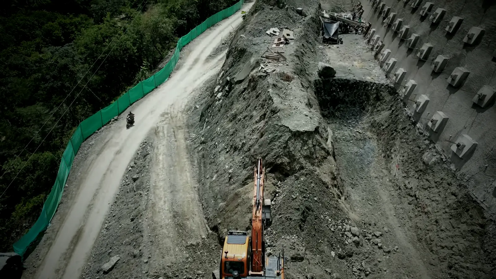 Vista aérea de un frente de obra de ASEYTRANS en los accesos al Túnel del Toyo